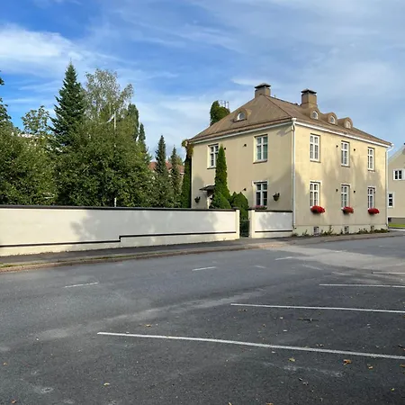 Gardenhouse- Yksityinen Talo Saunalla 公寓 *